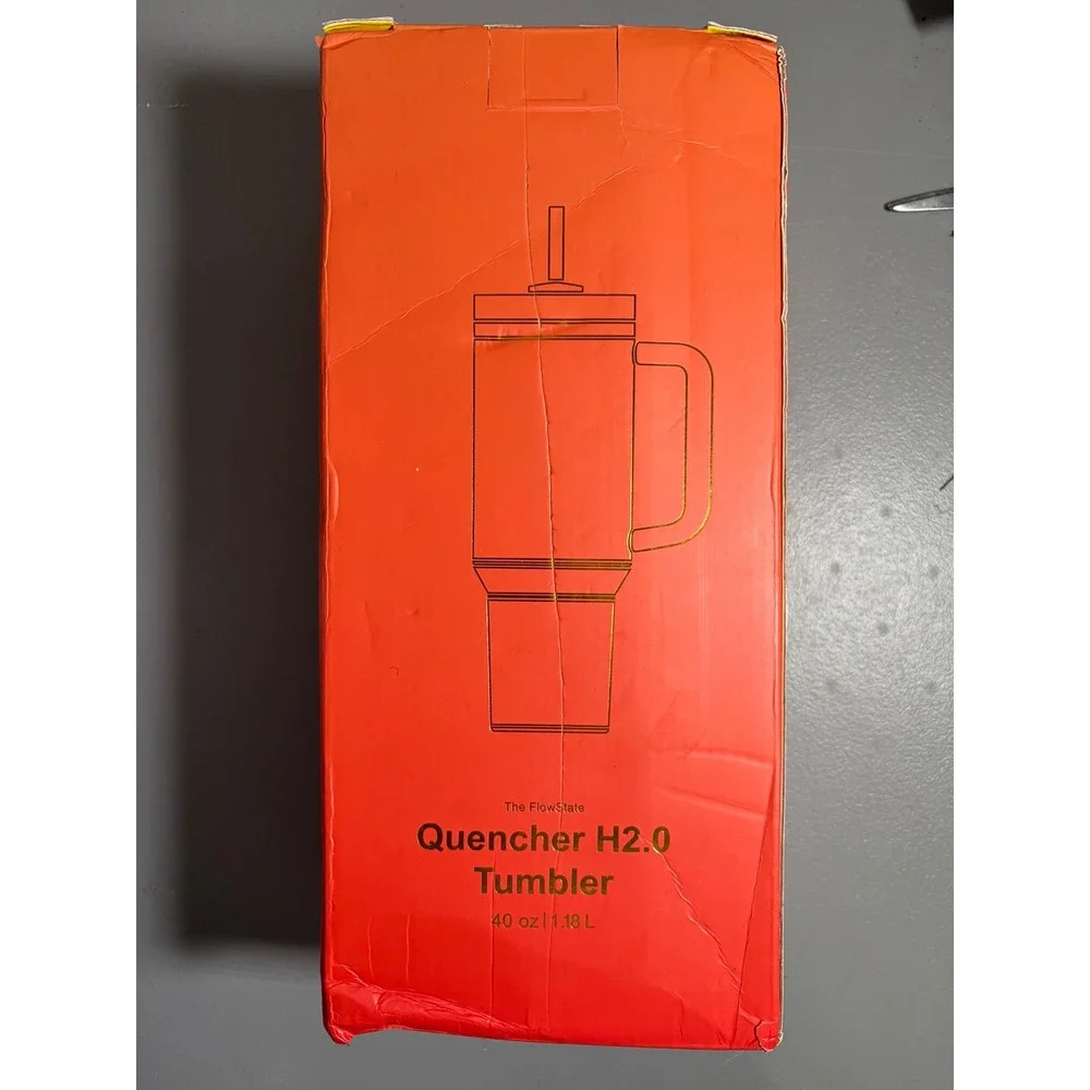 Stanley Karol G Quencher H2.0 Tumbler 40 oz Red Orange Limited Edition Floral